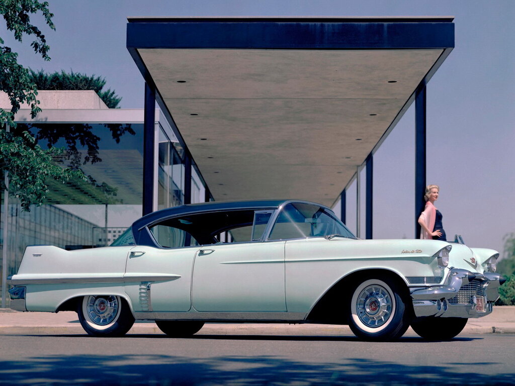 Cadillac DeVille (6239DX) 2 поколение, рестайлинг, седан (10.1955 - 10.1958)
